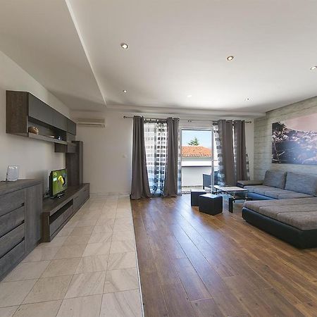 Apartments Sanja Baška Voda Dış mekan fotoğraf