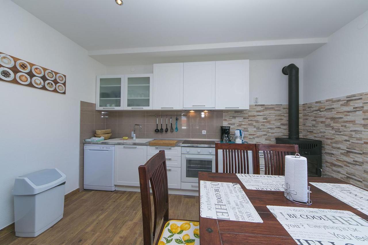 Apartments Sanja Baška Voda Dış mekan fotoğraf