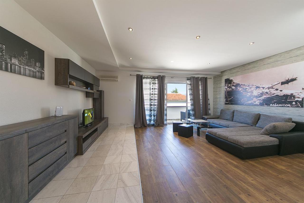 Apartments Sanja Baška Voda Dış mekan fotoğraf