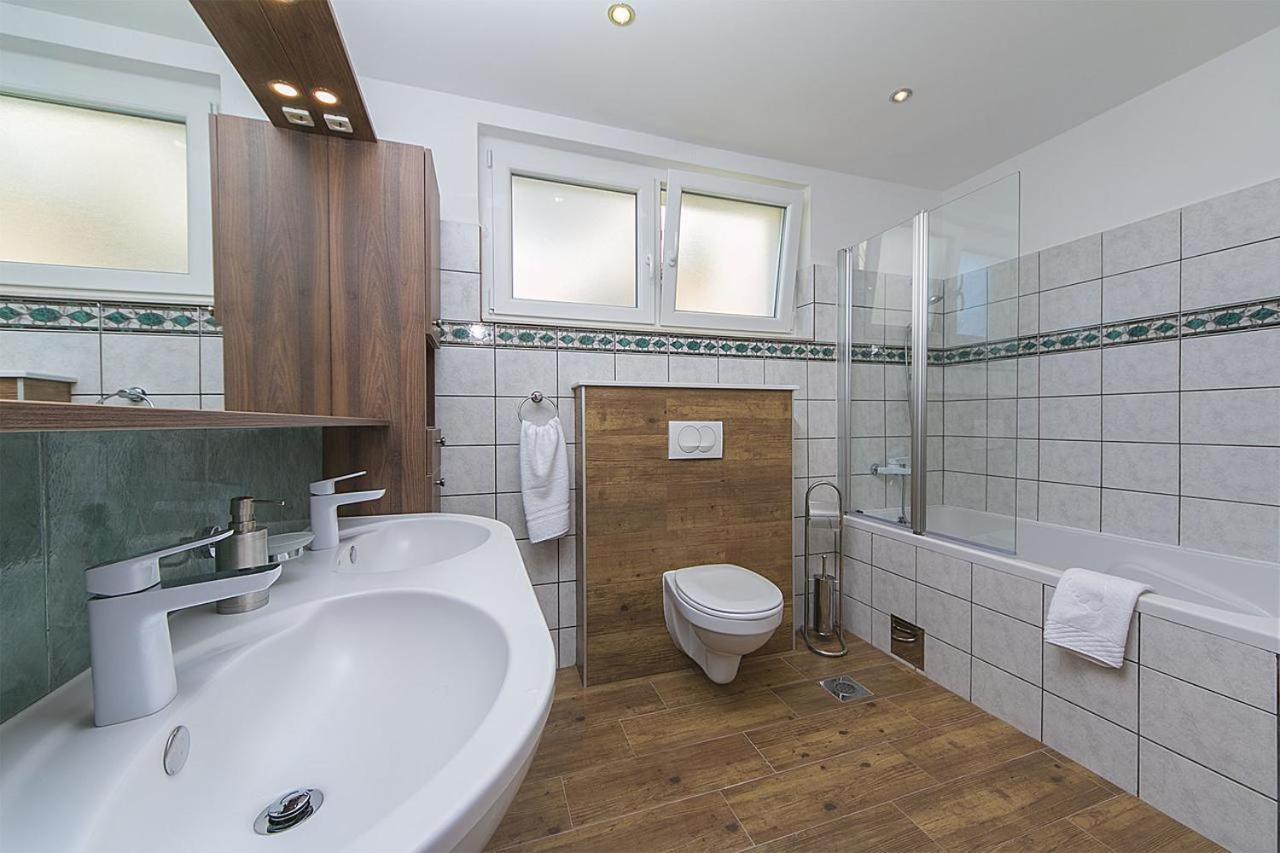 Apartments Sanja Baška Voda Dış mekan fotoğraf